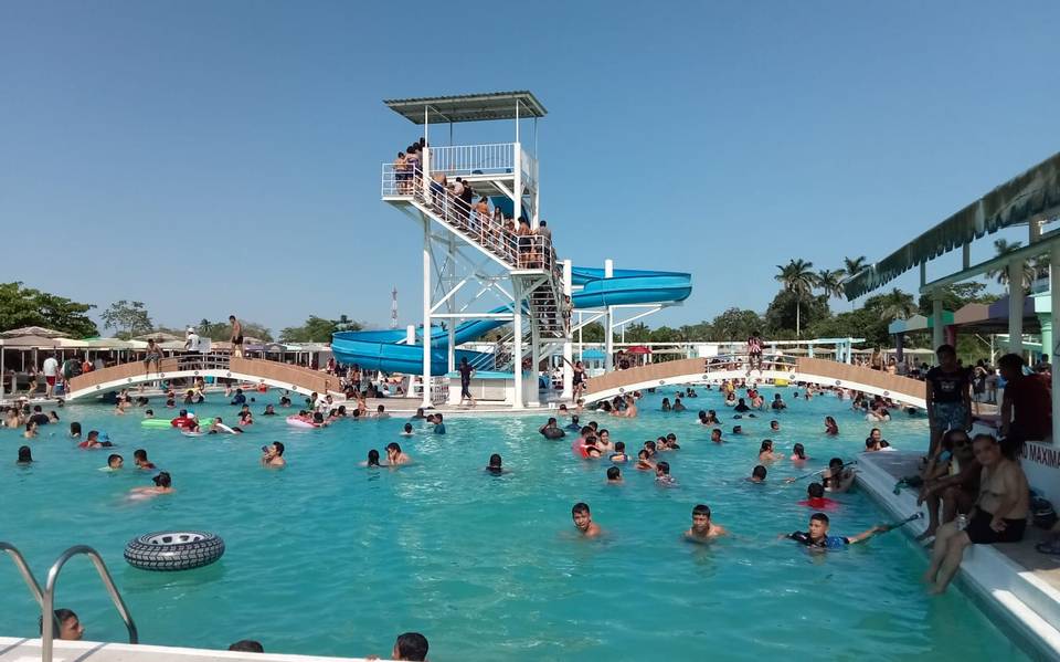 Al agua patos! Familias se refrescaron en balnearios de Villahermosa - El  Heraldo de Tabasco | Noticias Locales, Policiacas, sobre México, Tabasco y  el Mundo